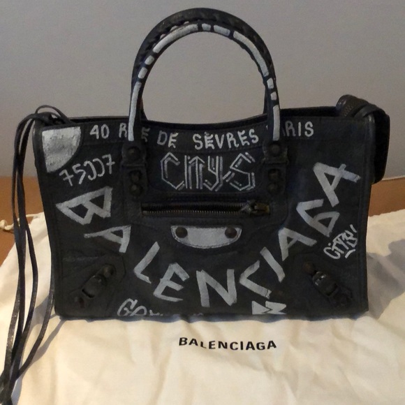 balenciaga graffiti original